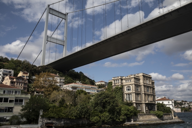 İstanbul Boğazı'nın incileri yeni sahiplerini bekliyor